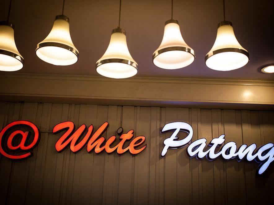 @ White Patong Exterior foto